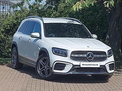 Mercedes GLB220