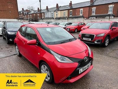Used Toyota Aygo X-play 68 HP (50 kW) 2014 Red Hatchback
