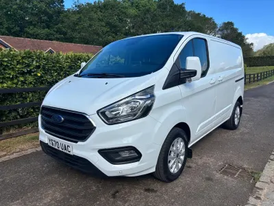 Used Ford Transit Custom Limited 130 HP (95 kW) 2020 White Van