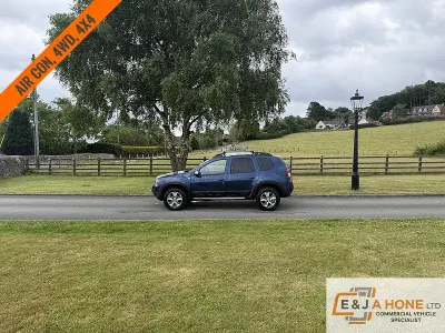 Used Dacia Duster Lauréate 110 HP (80 kW) 2018 Blue SUV