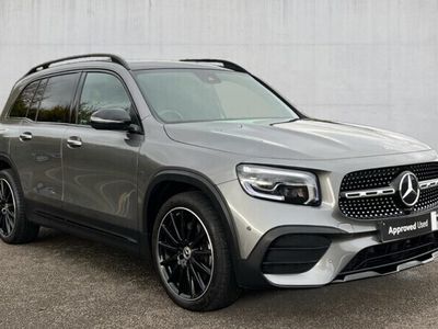 Mercedes GLB220