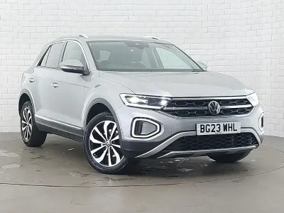 Usado VW T-Roc Style 150 CV (110 kW) 2023 Plateado SUV