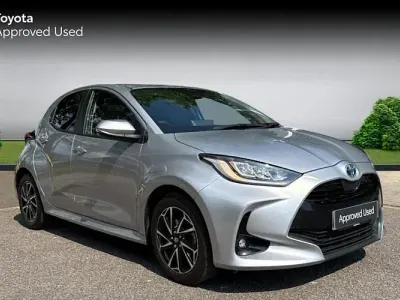 Usata Toyota Yaris Hybrid Design 116 CV (85 kW) 2026 Utilitaria