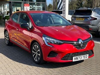Used Renault Clio V Evolution 90 HP (66 kW) 2023 Flame red  Hatchback