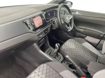 Used VW Polo R-line 95 HP (69 kW) 2022 Vibrant violet Hatchback