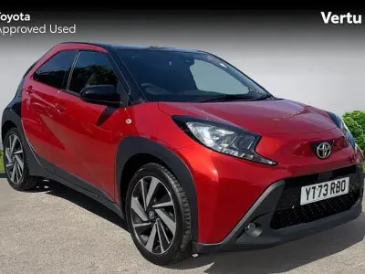 Used Toyota Aygo X 72 HP (52 kW) 2023 Red SUV