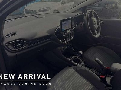 Used Ford Fiesta Titanium 121 HP (88 kW) 2017 Grey Hatchback