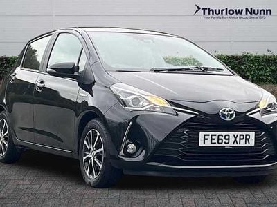 Used Toyota Yaris Hybrid 101 HP (74 kW) 2019 Black Hatchback