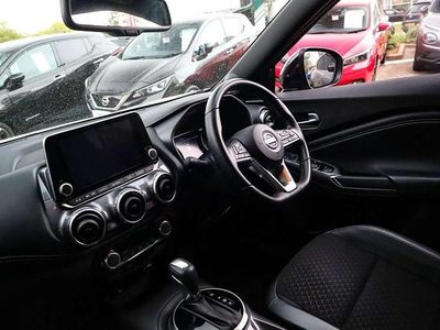 Used Nissan Juke N-Connecta 143 HP (105 kW) 2023 Grey SUV