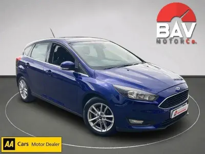 Używany Ford Focus Zetec 2015 Niebieski Hatchback