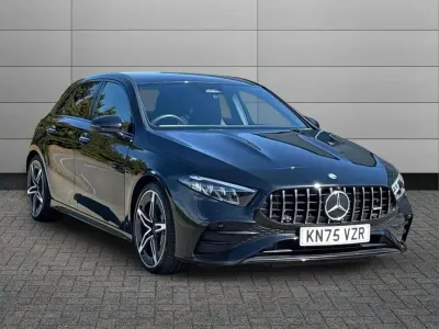 Begagnad Mercedes A35 AMG Premium 301 HK (221 kW) 2025 Svart Halvkombi