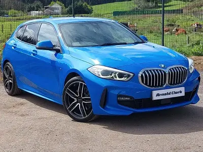 Używany BMW 118 M Sport 140 KM (102 kW) 2020 Niebieski Hatchback