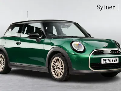 Begagnad Mini Cooper S Hatch 201 HK (147 kW) 2024 Grön Halvkombi