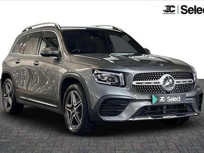 Mercedes GLB220