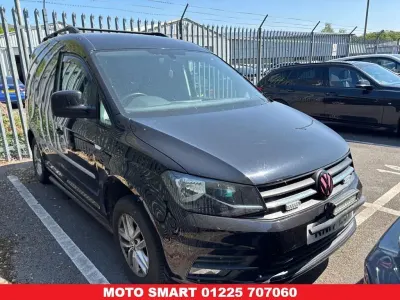 Begagnad VW Caddy Highline 122 HK (89 kW) 2017 Svart Minibuss