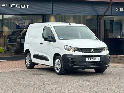 Used Peugeot Partner Premium 131 HP (96 kW) 2021 White MPV