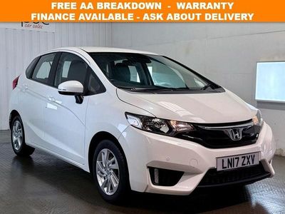 Used Honda Jazz SE 102 HP (75 kW) 2017 White Hatchback