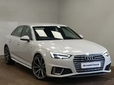 Used Audi A4 S-Line 150 HP (110 kW) 2019 White Sedan