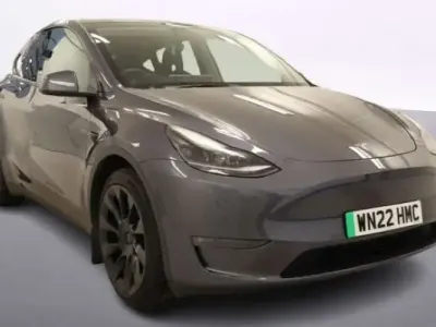 Używany Tesla Model Y Long Range AWD 286 kW (389 KM) 2025 SUV