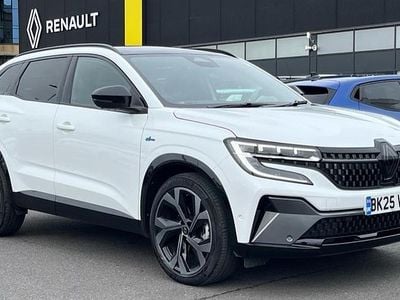 Used Renault Austral Iconic Esprit Alpine 200 HP (147 kW) 2025 Arctic white  SUV