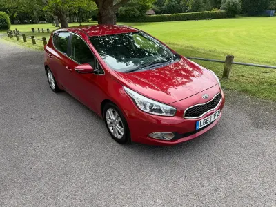 Used Kia Ceed 128 HP (94 kW) 2013 Red Hatchback