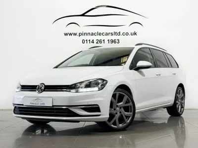 Used VW Golf VII SE 115 HP (84 kW) 2018 White Estate