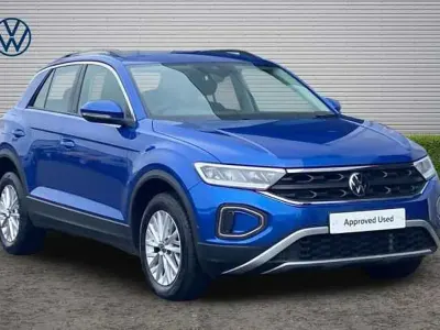 Used VW T-Roc Life 150 HP (110 kW) 2023 Blue SUV