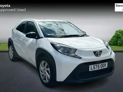 Used Toyota Aygo X PURE 72 HP (52 kW) 2025 White SUV
