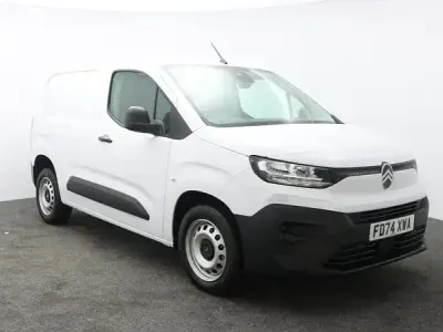 Used Citroën Berlingo 100 HP (73 kW) 2024 Polar white MPV