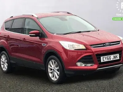 Used Ford Kuga Titanium 150 HP (110 kW) 2016 Red SUV