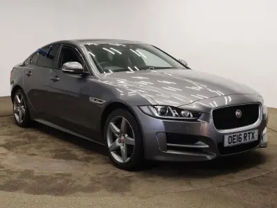 Used Jaguar XE R-Sport 180 HP (132 kW) 2016 Blue Sedan