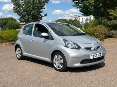 Used Toyota Aygo 67 HP (49 kW) 2007 Silver Hatchback