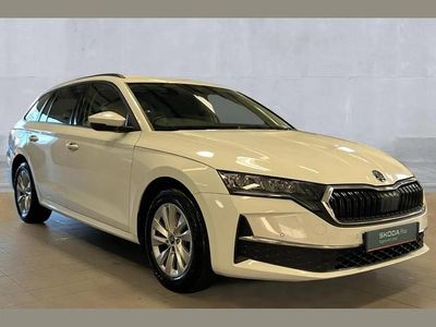 White Used 2025 Skoda Octavia SE Technology Estate | £21,490 (Fair price)