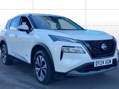 Usado Nissan X-Trail Acenta Premium 213 CV (156 kW) 2024 Blanco SUV