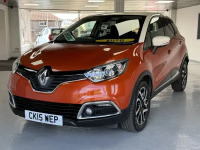 Used Renault Captur Dynamique 90 HP (66 kW) 2015 Orange SUV