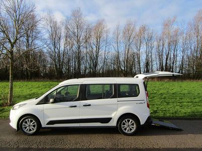 White Used 2020 Ford Grand Tourneo Connect Zetec MPV | £15,995 (Fair price)