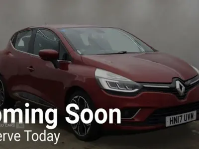 Used Renault Clio Dynamique 90 HP (66 kW) 2017 Red Hatchback