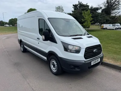 Usado Ford Transit 130 CV (95 kW) 2019 Blanco Van