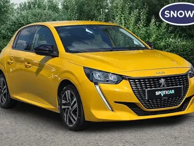 Used Peugeot 208 Allure+ 102 HP (75 kW) 2022 Yellow Hatchback