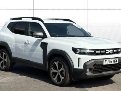New Dacia Duster Journey 140 HP (102 kW) 2025 White Estate