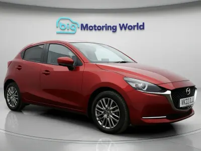 Używany Mazda 2 Inclusive 90 KM (66 kW) 2022 Czerwony Hatchback