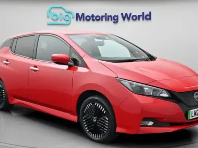 Used Nissan Leaf N-Connecta 160 kW (218 HP) 2022 Red Hatchback