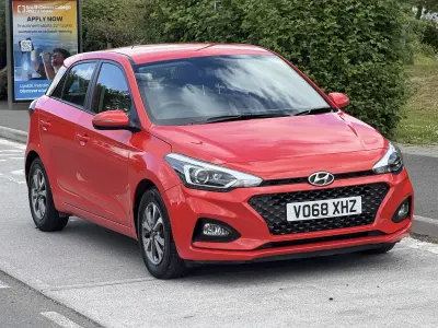 Used Hyundai i20 SE 100 HP (73 kW) 2018 Red Hatchback