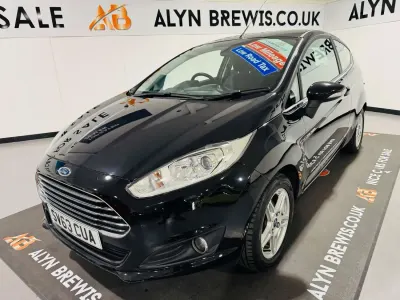 Używany Ford Fiesta Zetec 82 KM (60 kW) 2013 Czarny Hatchback