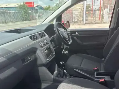 Used VW Caddy Life 101 HP (74 kW) 2019 Red MPV