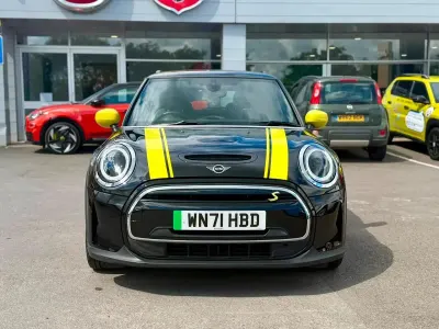 Used Mini Cooper SE Hatch 133 kW (181 HP) 2021 Black Hatchback