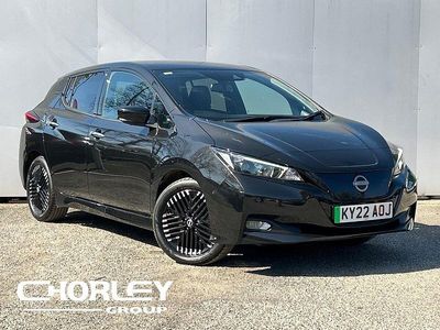 Begagnad Nissan Leaf N-Connecta 110 kW (150 HK) 2022 Svart Halvkombi