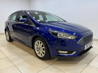 Używany Ford Focus Titanium 120 KM (88 kW) 2016 Niebieski Hatchback