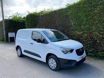 Used Vauxhall Combo Edition 75 HP (55 kW) 2020 White Van