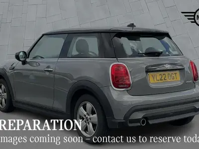Begagnad Mini Cooper Classic 134 HK (98 kW) 2022 Grå Halvkombi